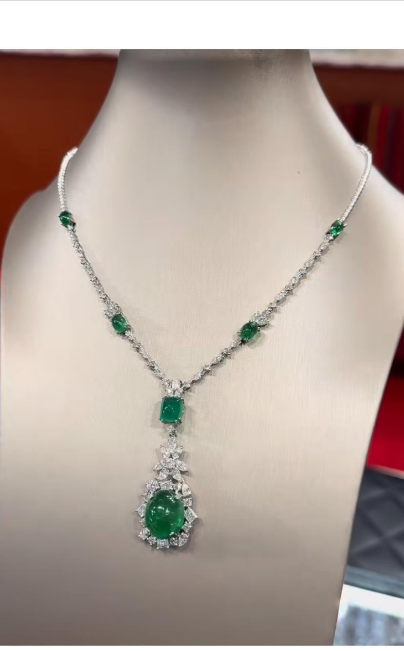 Women's AIG Certified 23.37 Carats Zambian Emeralds  4.77 Ct Diamonds 18K Gold Necklace  For Sale