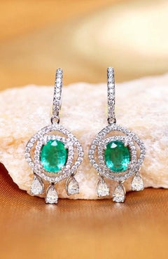 AIG Certified 2.40 Carats Zambian Emeralds 2.10 Ct Diamonds 18K Gold Earrings