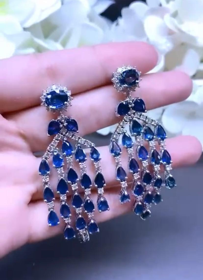 AIG Certified 24.32 Ct Ceylon Sapphires 2.60 Ct Diamonds 18K Gold Earrings  For Sale 2