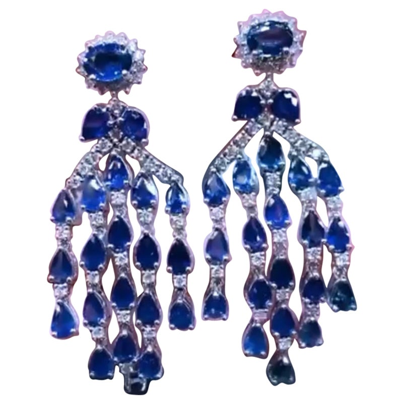 Pendientes de oro de 18 quilates con zafiros de Ceilán certificados AIG de 24,32 quilates y diamantes de 2,60 quilates