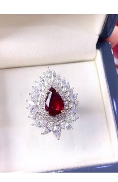 AIG-zertifizierter 2,50 Karat unbehandelter Mosambik-Rubin 3,40 Karat Diamanten 18K Gold