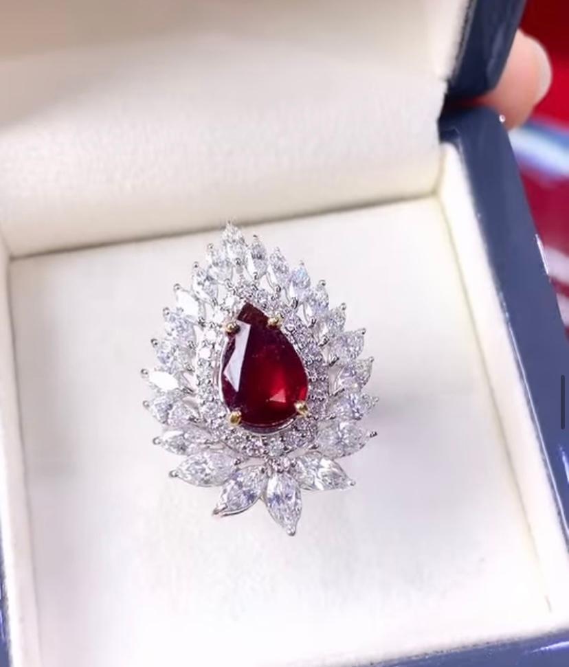 Women's AIG Certified 2.50 Ct Untreated Mozambique Ruby  3.40 Ct Diamonds 18K Gold For Sale