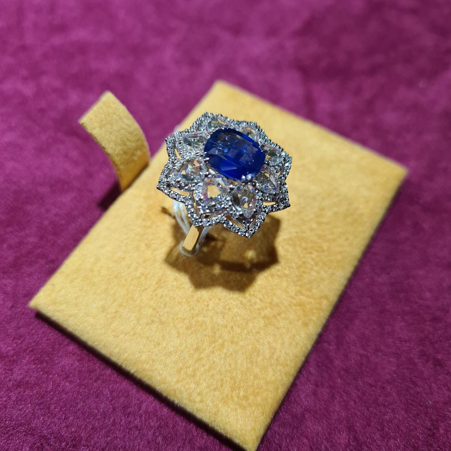 AIG Certified 2.58 Carat Natural Sapphire and 2.04 Carat Natural Diamonds Ring For Sale 10