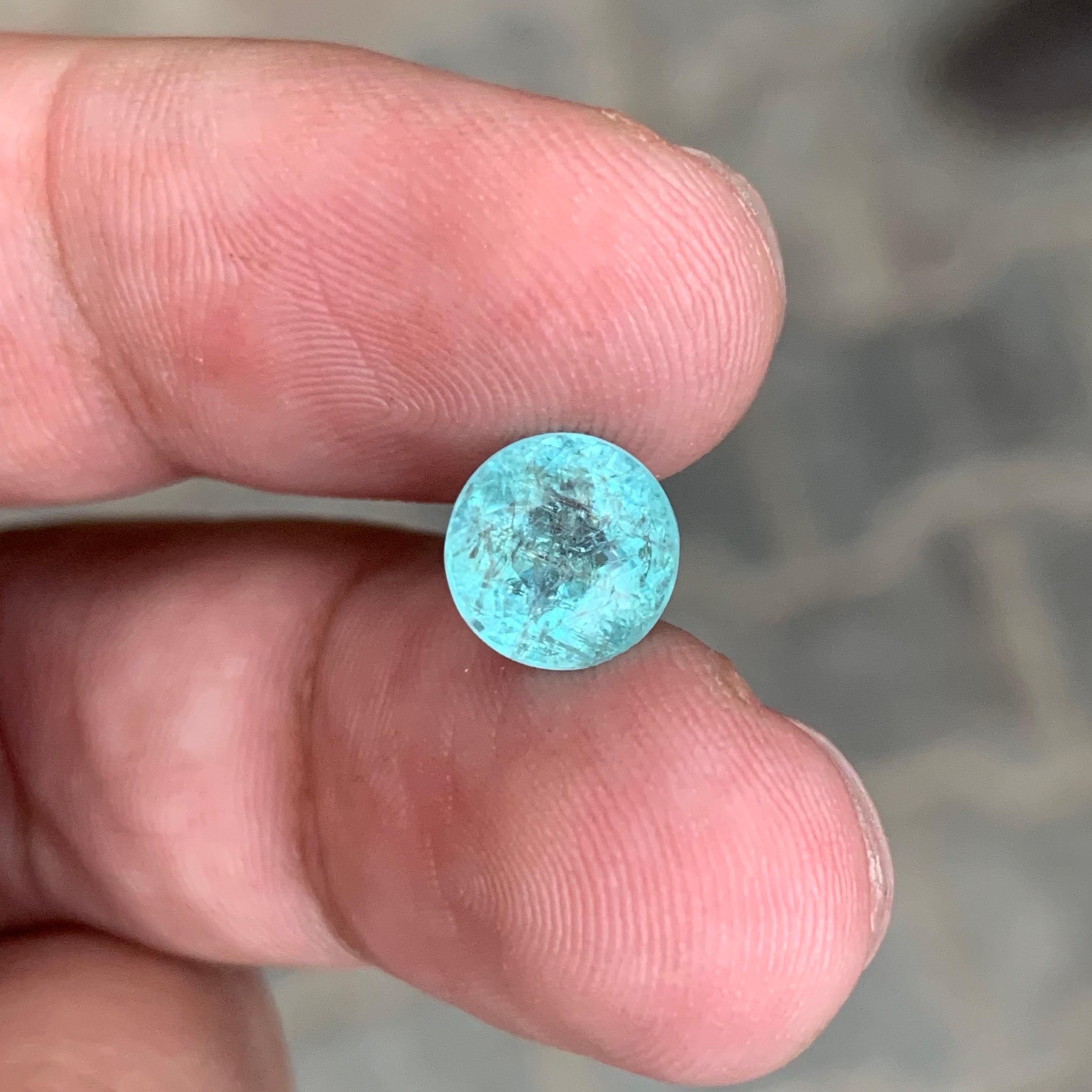 Gemma rotonda di tormalina Paraiba naturale sciolta certificata AIG da 2,60 carati in vendita 1