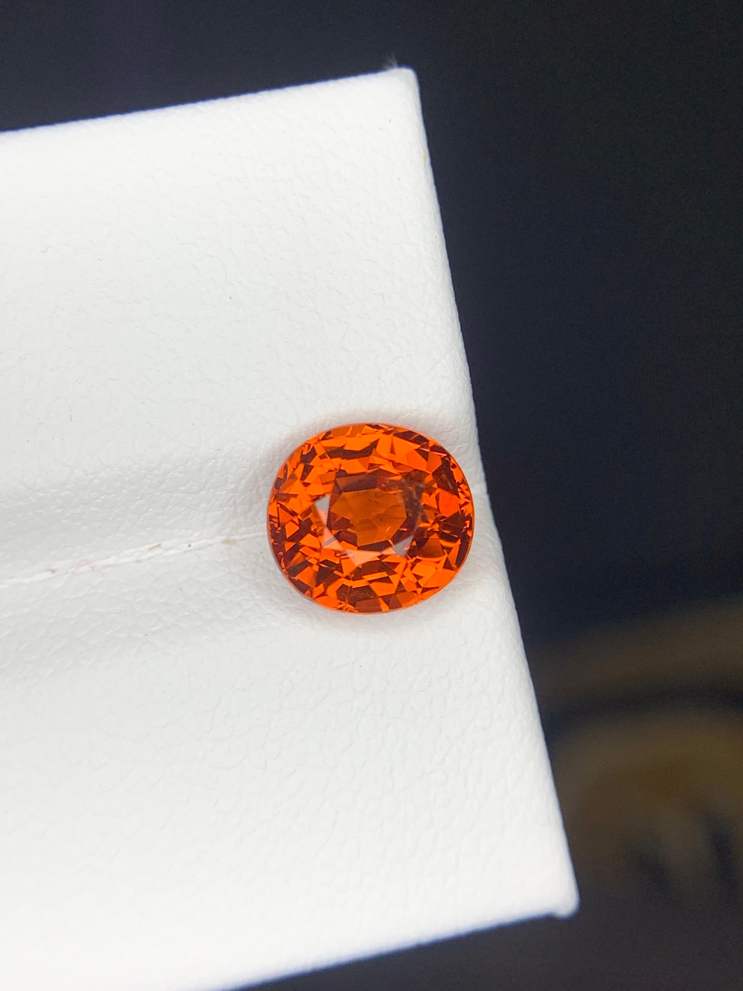 AIG zertifiziert 2,60 Karat natürlichen losen Spessartit Granat Oval Form Edelstein im Angebot 5