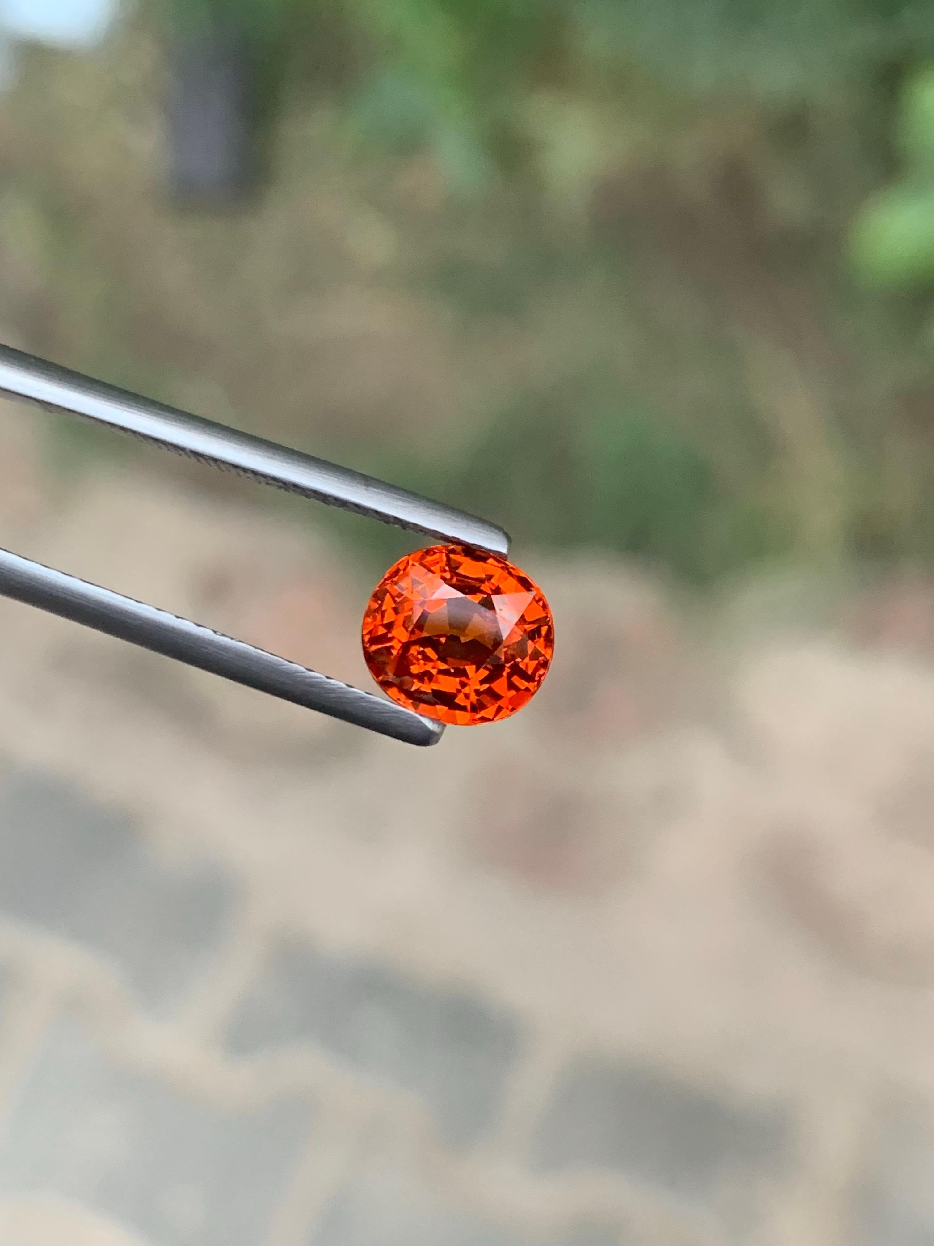 AIG zertifiziert 2,60 Karat natürlichen losen Spessartit Granat Oval Form Edelstein im Angebot 1