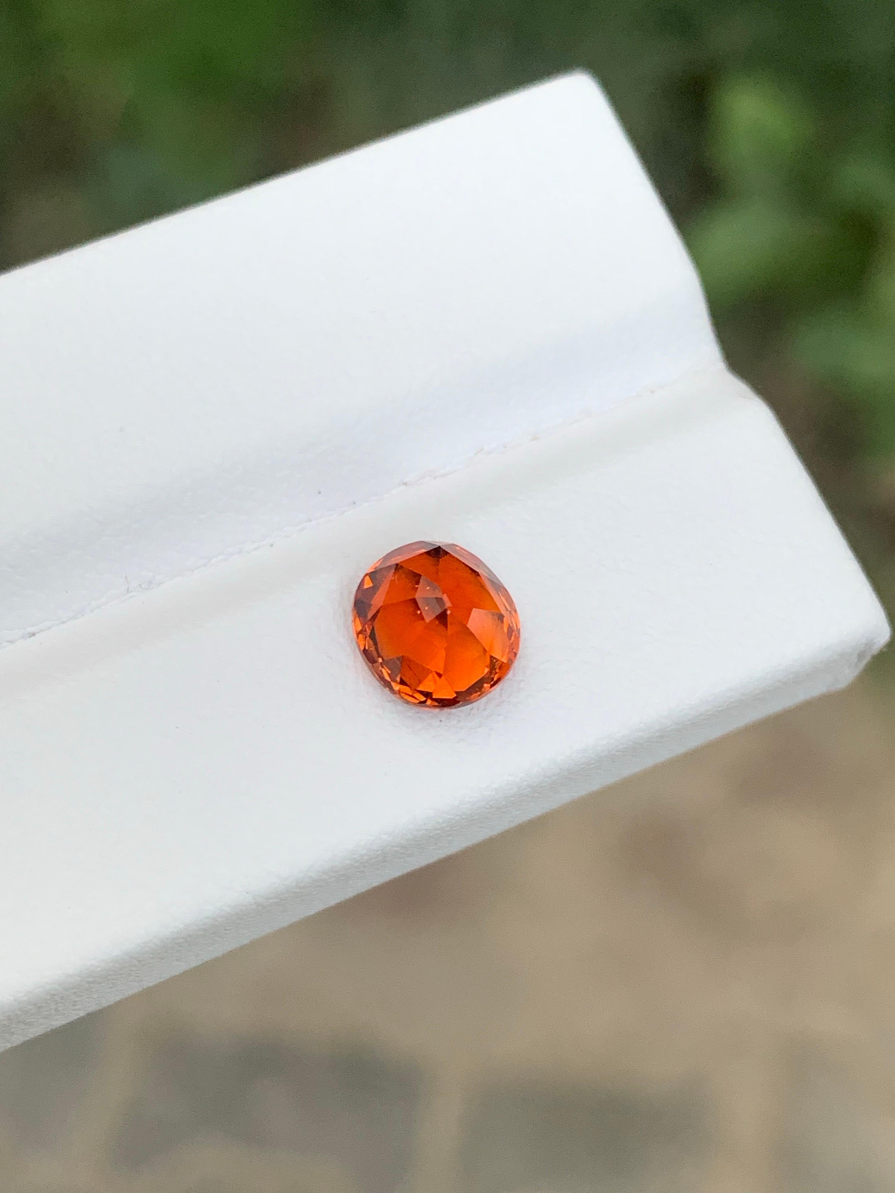 AIG zertifiziert 2,60 Karat natürlichen losen Spessartit Granat Oval Form Edelstein im Angebot 2