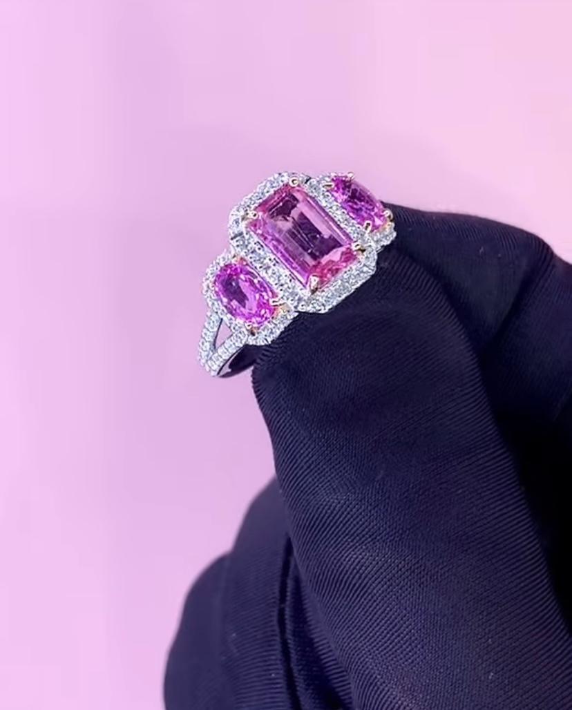 Mixed Cut AIG Certified 2.60 Carat Pink Tourmaline Diamonds 18K Gold Ring For Sale