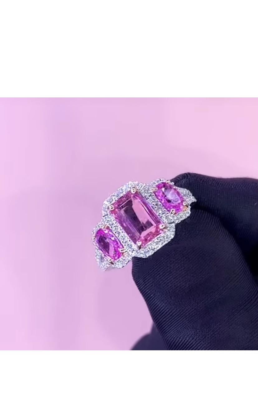 AIG Certified 2.60 Carat Pink Tourmaline Diamonds 18K Gold Ring In New Condition For Sale In Massafra, IT