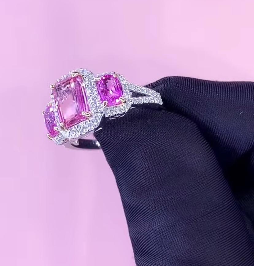 Women's AIG Certified 2.60 Carat Pink Tourmaline Diamonds 18K Gold Ring For Sale