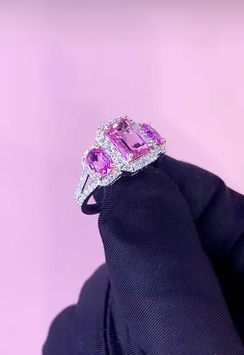 AIG Certified 2.60 Carat Pink Tourmaline Diamonds 18K Gold Ring For Sale 3
