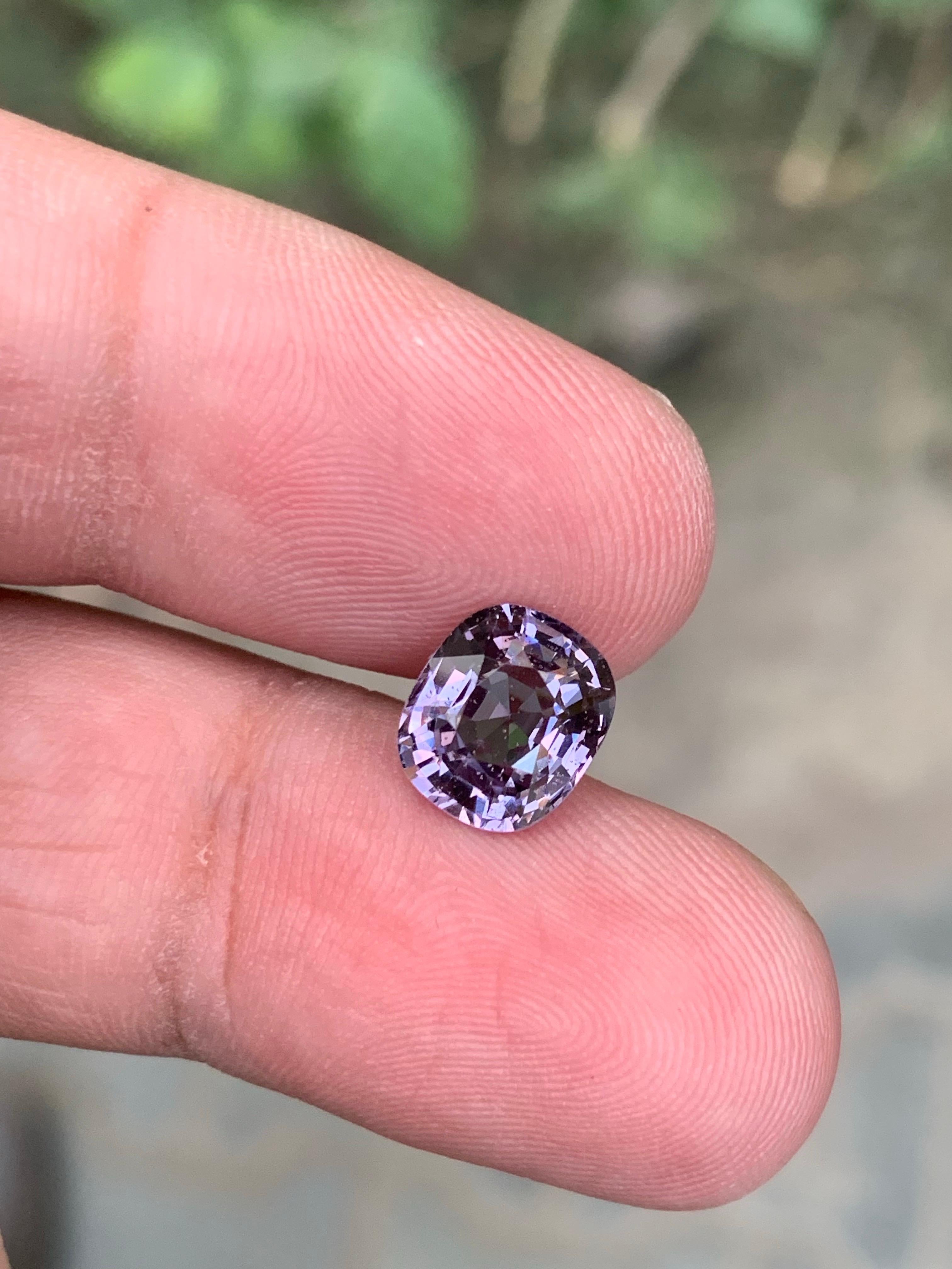 Gemma di taglio a cuscino di spinello viola sciolto naturale certificata AIG da 2,63 carati in vendita 7