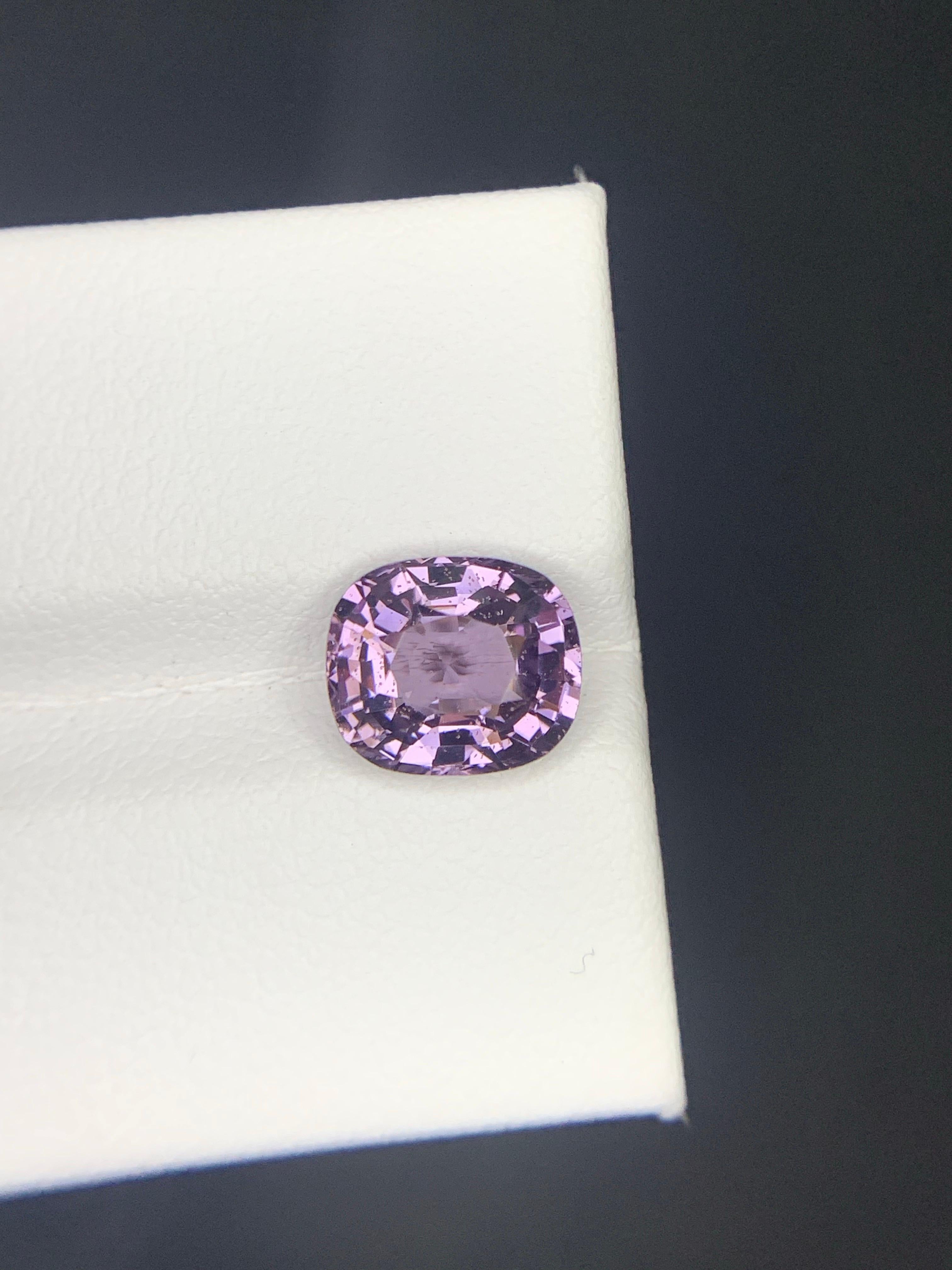 Gemma di taglio a cuscino di spinello viola sciolto naturale certificata AIG da 2,63 carati in vendita 8