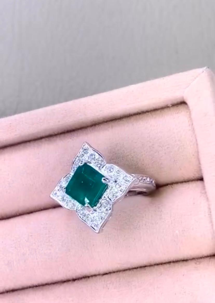 Anello in oro 18 carati con smeraldo dello Zambia certificato AIG da 2,65 carati In condizioni Nuovo in vendita a Massafra, IT