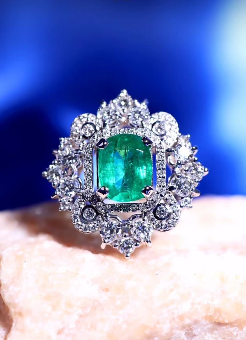 AIG Certified  2.65 Ct Zambian Emerald 2.40 Ct Diamonds 18K Gold Ring In New Condition For Sale In Massafra, IT