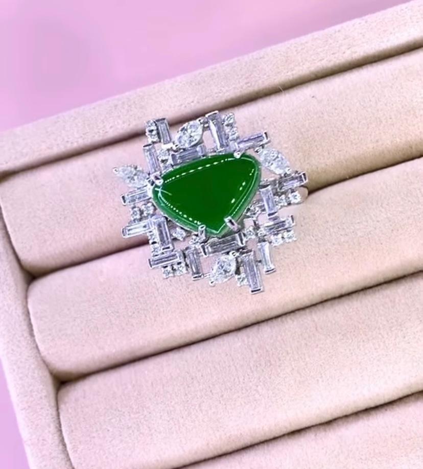 AIG Certified 2.70 Carat Natural Jade 2.20 Ct Diamonds 18K Gold Ring For Sale 1