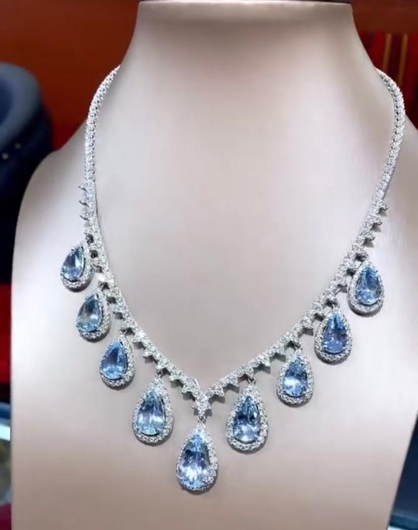 Pear Cut AIG Certified 27.00 Carat Aquamarine 15.00 Carat Diamonds 18K Gold Necklace For Sale