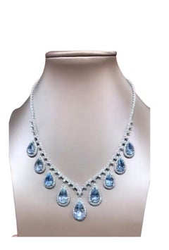 Certified 27.00 Carat Aquamarine 10.00 Carat Diamonds 18K Gold Necklace