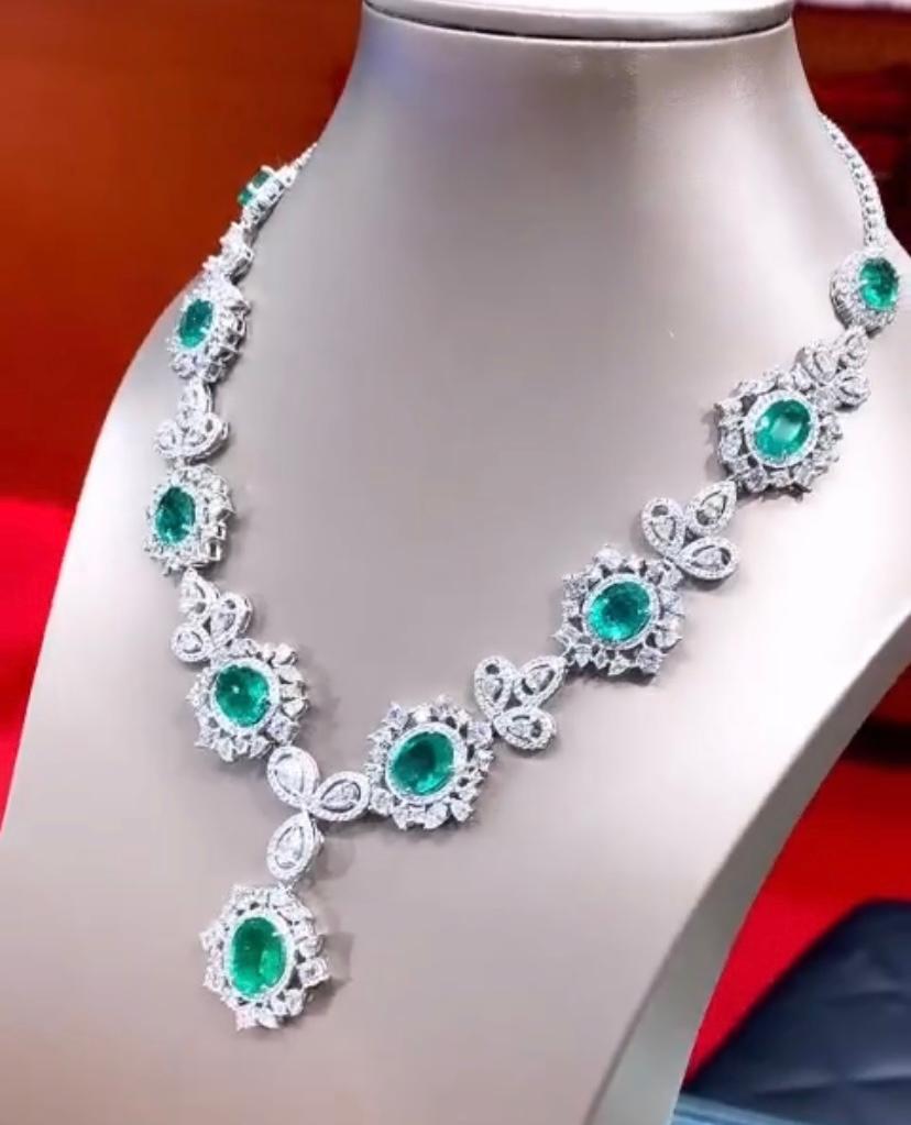 Oval Cut AIG Certified 27.00 Carat Zambian Emeralds  21.00 Ct Diamonds 18k Gold Necklace  For Sale
