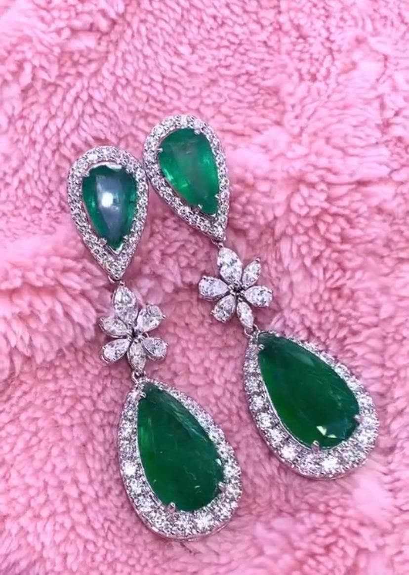 Boucles d'oreilles avec émeraudes naturelles de Zambie de 27,00 carats et diamants de 6,50 carats certifiés AIG Neuf - En vente à Massafra, IT