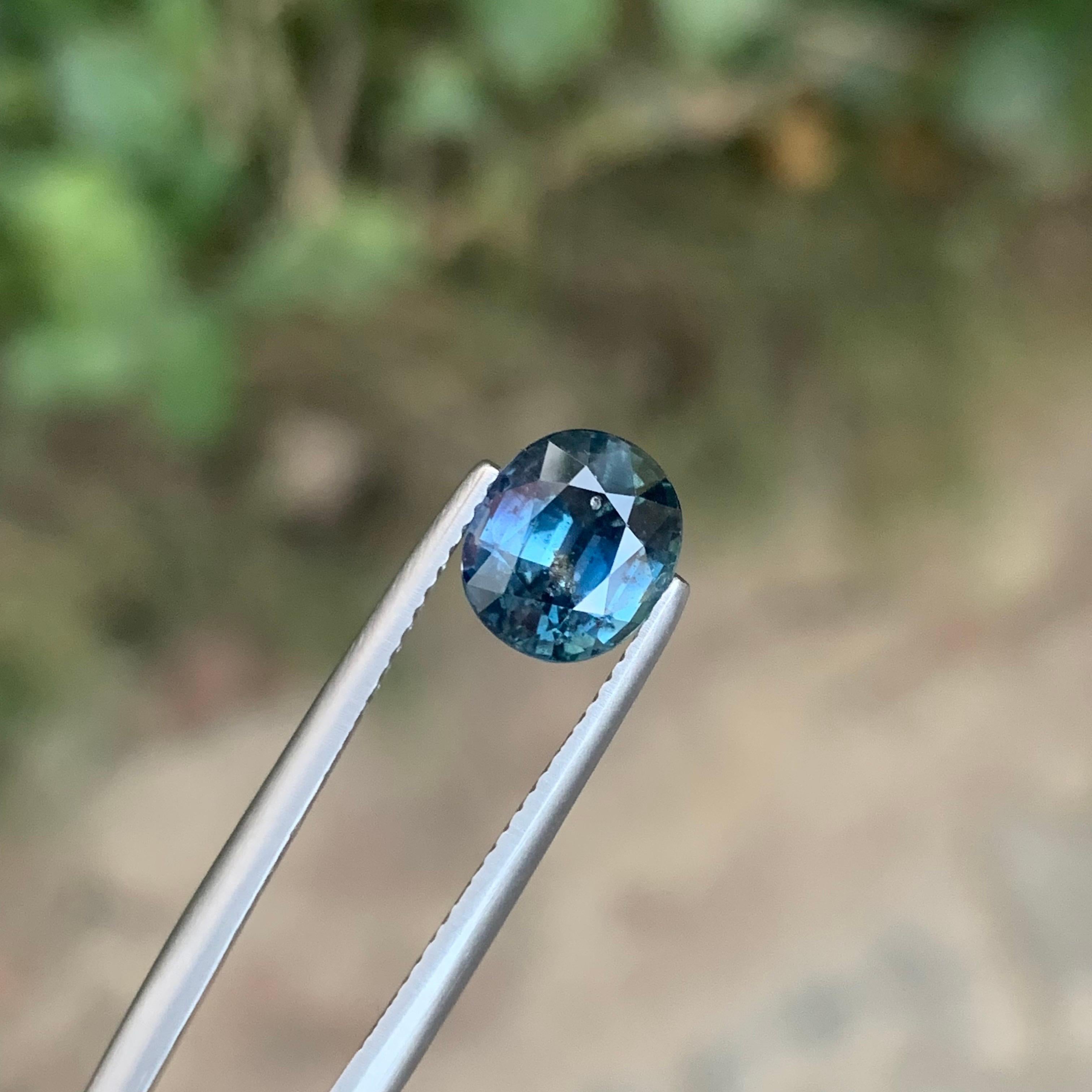 AIG Certified 2.73 Carat Natural Loose Sapphire Oval Shape Gemstone (pierre précieuse de forme ovale) Neuf - En vente à Peshawar, PK