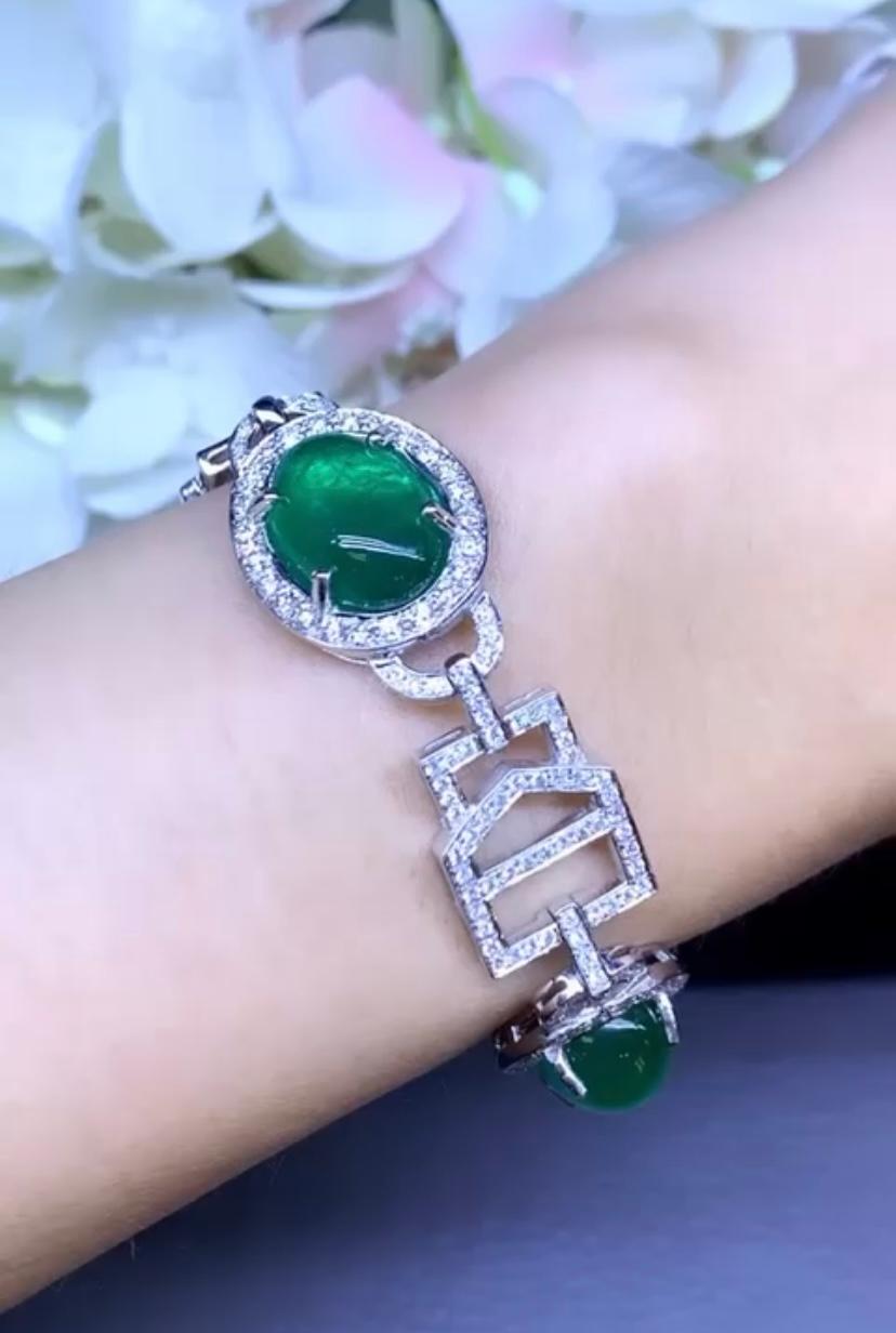 AIG Certified 27.81 Ct Zambian Emeralds 3.93 Ct Diamonds 18k Gold Earrings  In New Condition For Sale In Massafra, IT