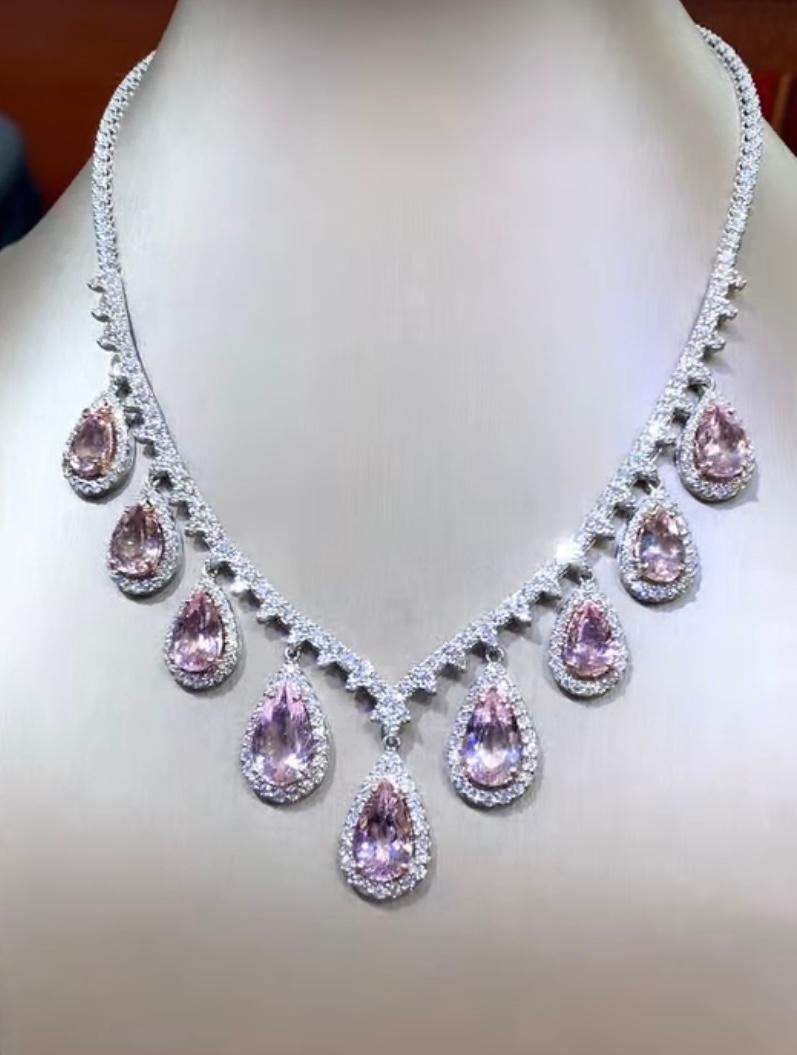 AIG Certified 27.90 Carat Pink Morganite 15.00 Ct Diamonds 18K Gold Necklace For Sale 3