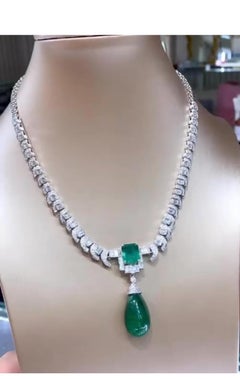 AIG Certified 28.00 Ct Zambian Emeralds 7.80 Ct Diamonds 18K Gold Necklace