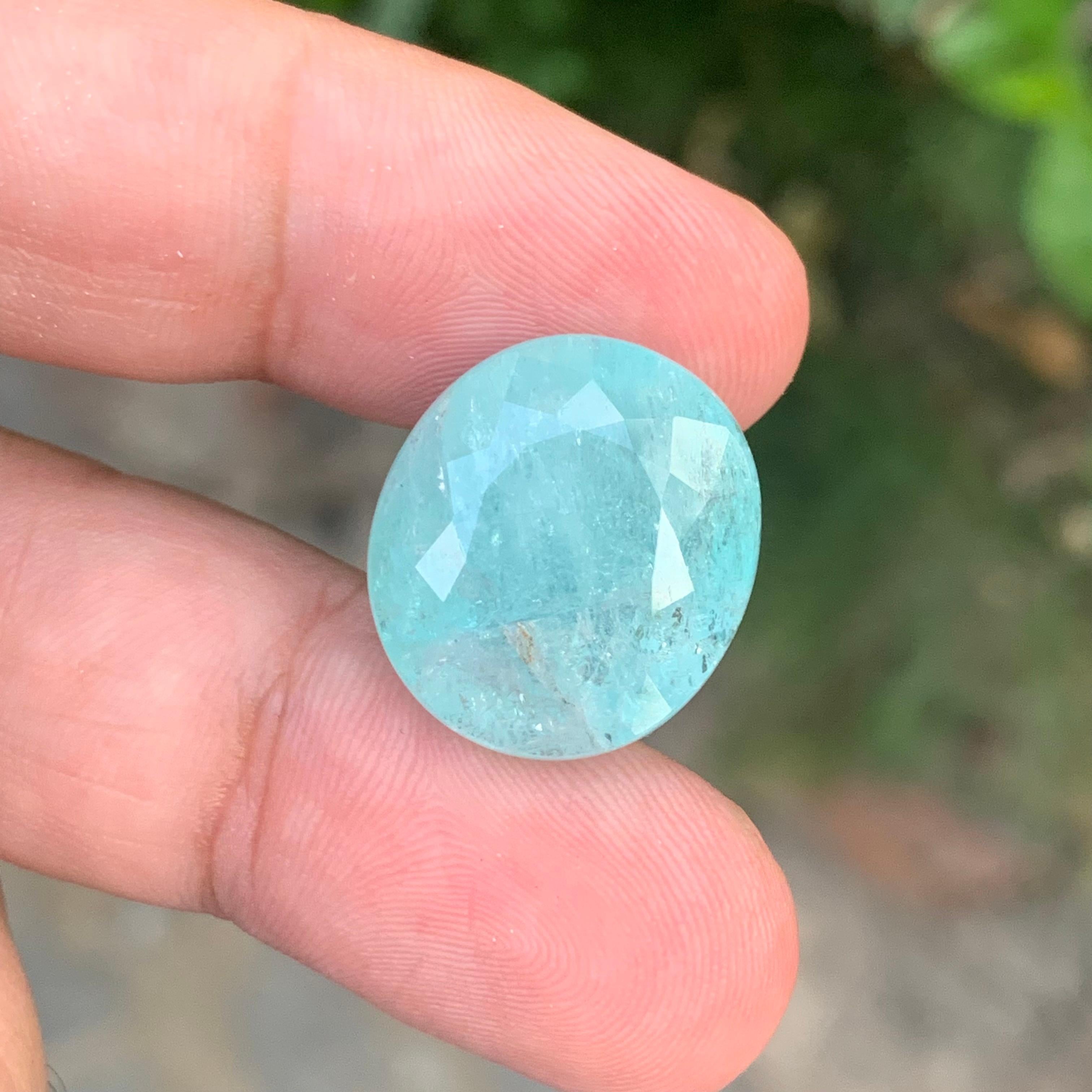 Gemma naturale sciolta di forma ovale di tormalina Paraiba certificata AIG da 28,58 carati In condizioni Nuovo in vendita a Peshawar, PK