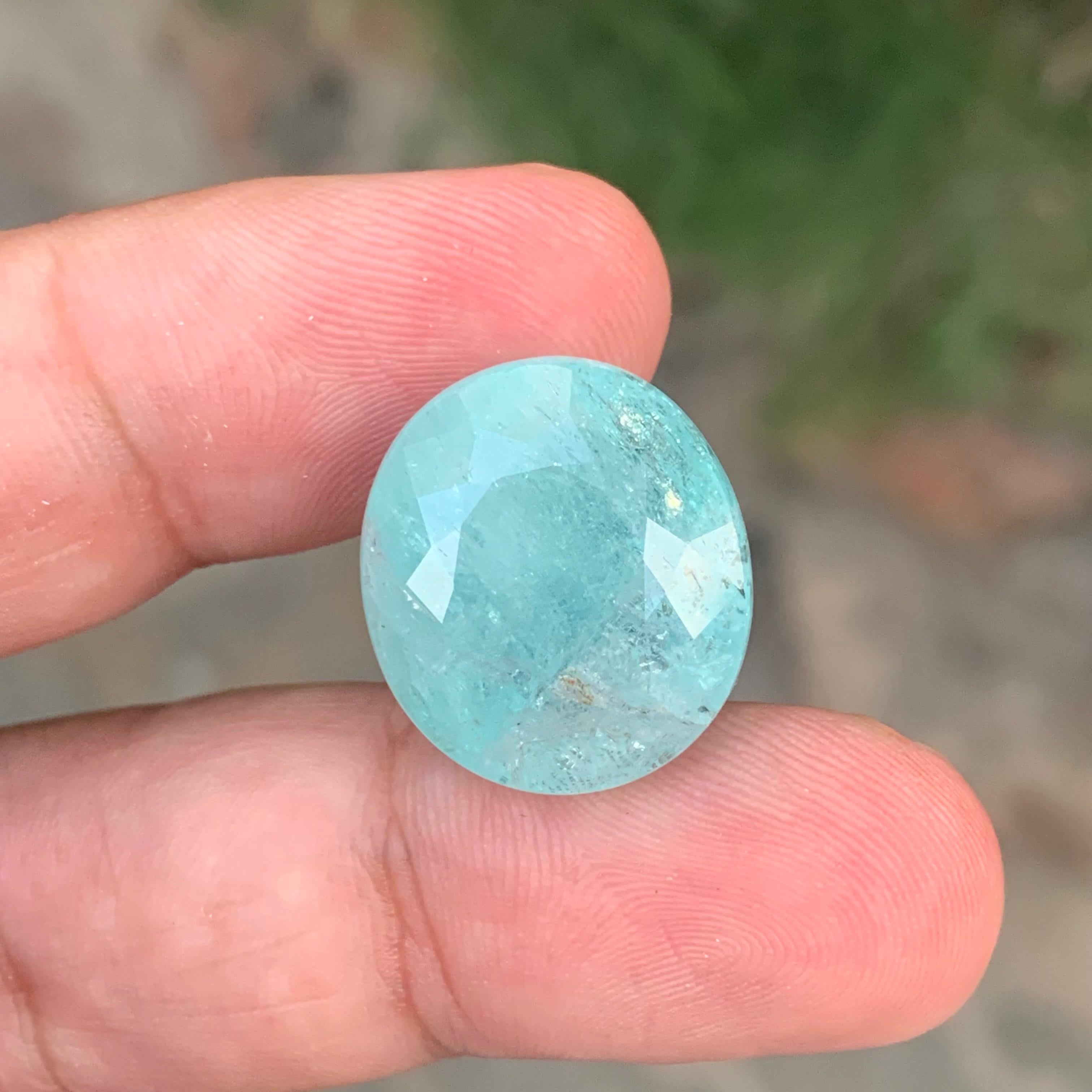 da uomo o donna Gemma naturale sciolta di forma ovale di tormalina Paraiba certificata AIG da 28,58 carati in vendita