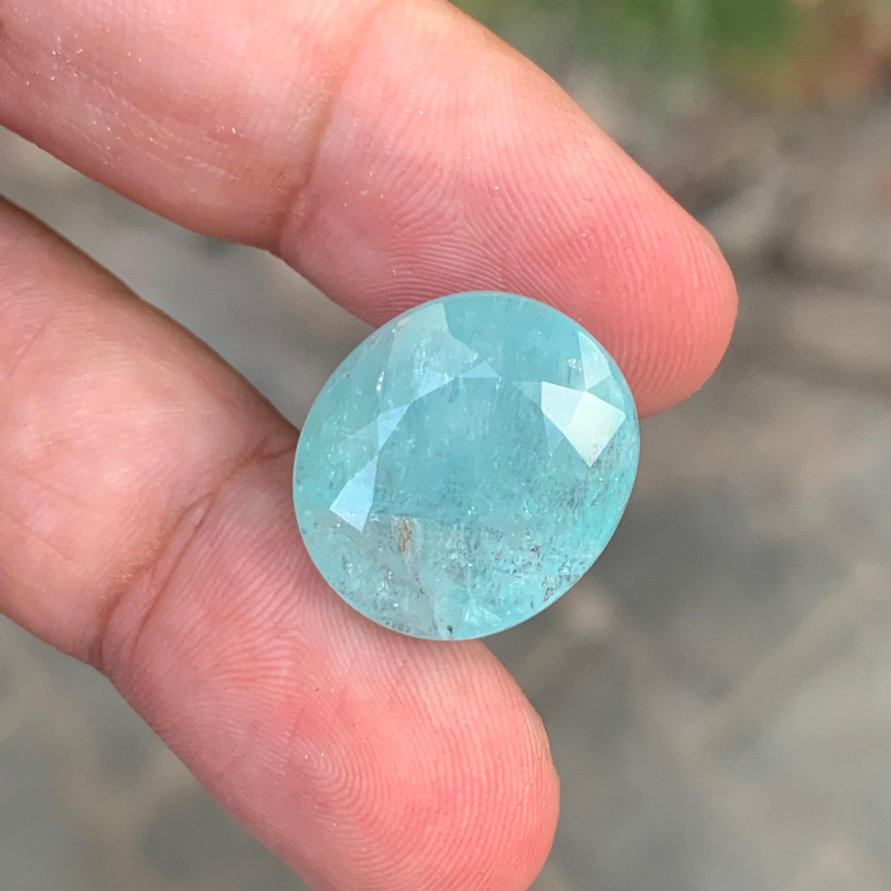 Gemma naturale sciolta di forma ovale di tormalina Paraiba certificata AIG da 28,58 carati in vendita 1