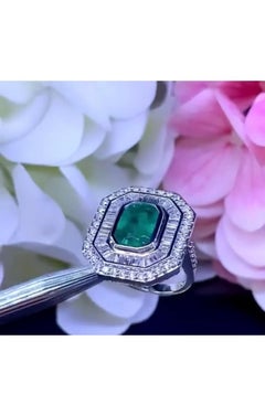 AIG Certified 2.87 Ct Zambian Emerald  1.42 Ct Diamonds 18K Gold  Ring