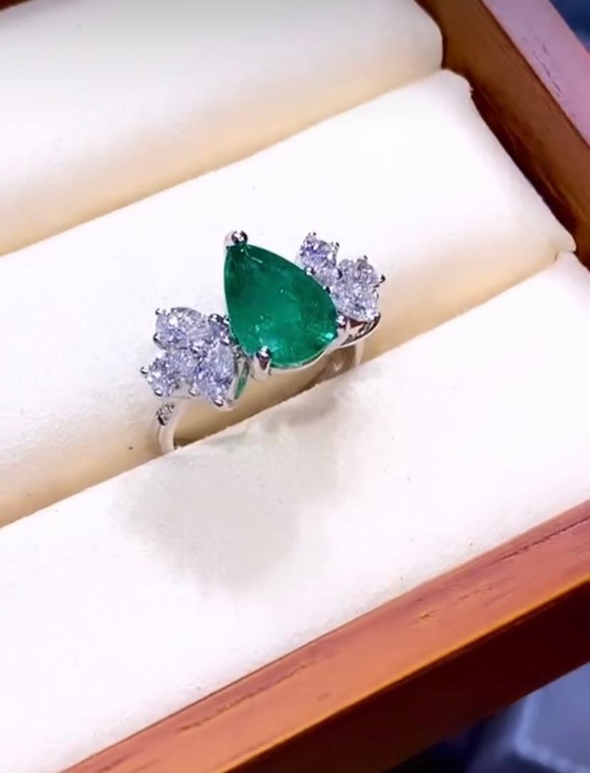 AIG zertifiziert 2,89 Karat sambischen Smaragd Diamanten 18K Gold Ring im Angebot 2