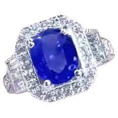 AIG Certified 2.90 Carats Ceylon Sapphire 1.30 Ct Diamonds 18K Gold Ring