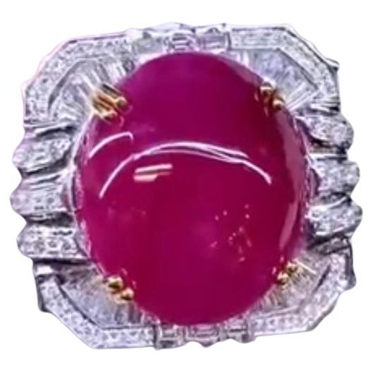 Rubí de Birmania certificado AIG de 29.00 quilates  Anillo de oro de 18 quilates con diamantes de 3,20 quilates en venta