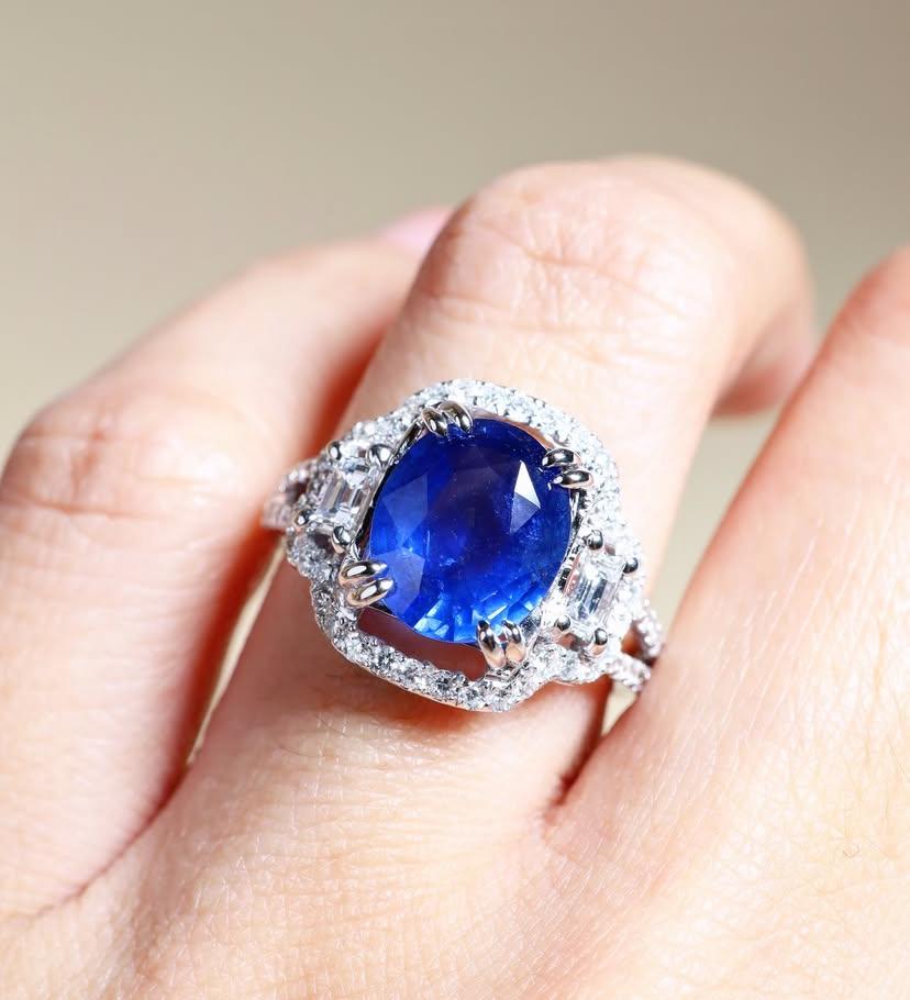 AIG zertifiziert 3,00 Karat Ceylon Saphir Diamant 18K Gold Ring (Gemischter Schliff) im Angebot