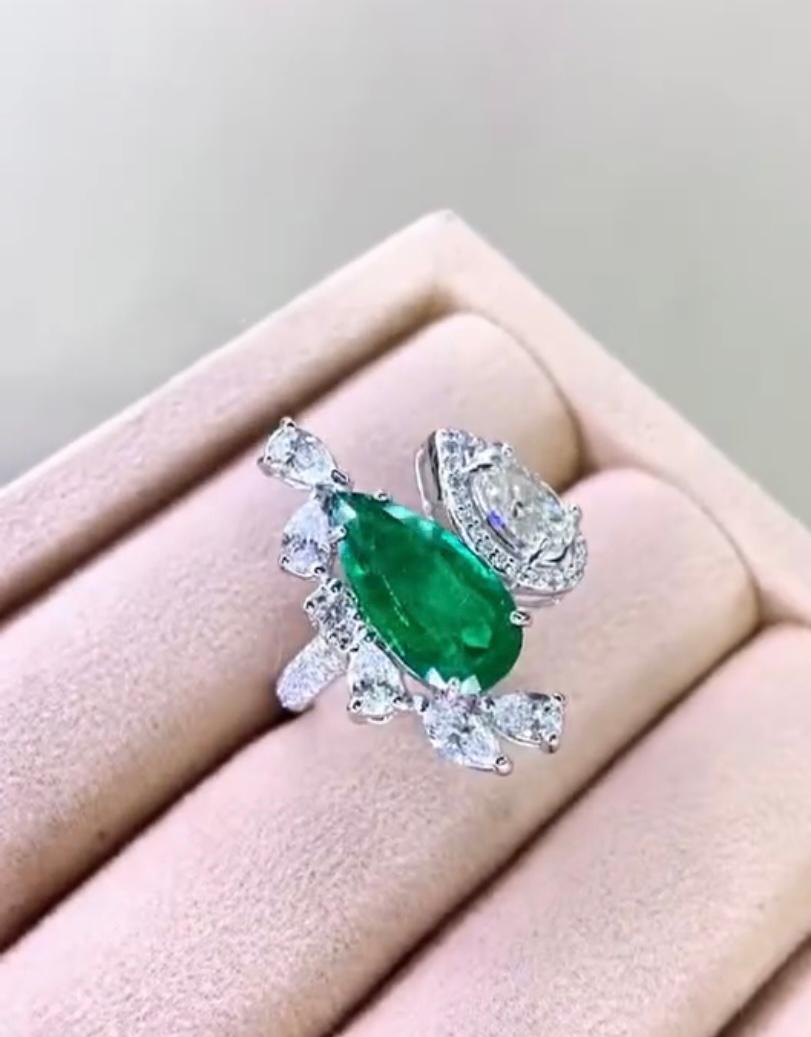 AIG-zertifizierter 3,00 Karat sambischer Smaragd GIA-zertifizierter 1,00 Karat 18K Goldring (Tropfenschliff) im Angebot