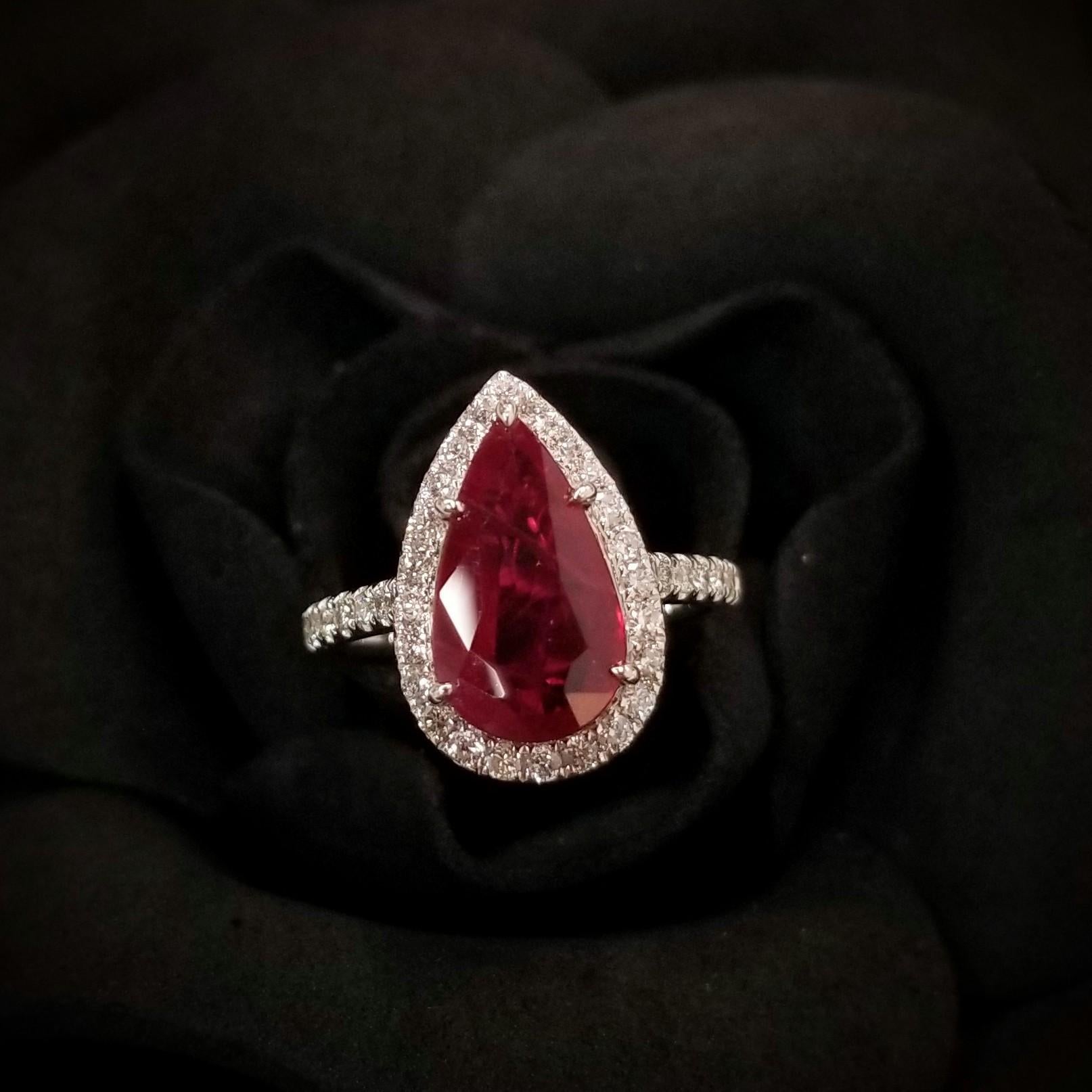 Modern AIG Certified 3.03 Carat Ruby & Diamond Ring in 18K White Gold For Sale