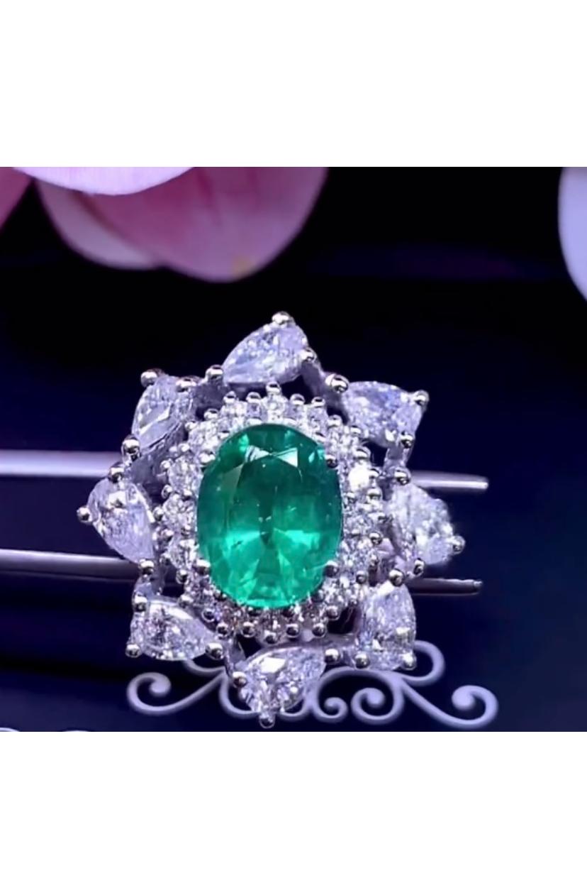 Women's AIG Certified 3.10 Carats Zambia Emerald  2.80 Ct Diamonds 18K Gold Ring For Sale