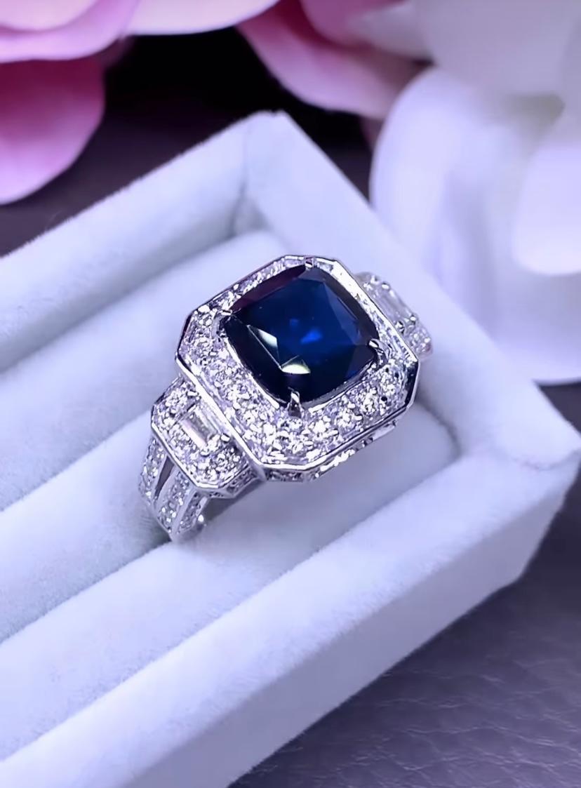 Women's or Men's AIG Certified 3.18 Ct Ceylon Sapphires  1.30 Ct Diamonds 18K Gold Art Decó Ring  For Sale