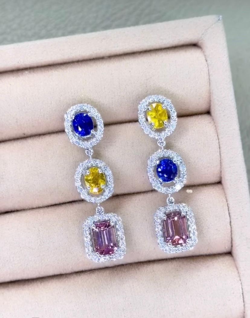 Taglio misto Certificato AIG 3.20 Ct  Zaffiri  Orecchini con tormalina e diamanti da 2,00 carati in oro 18K in vendita