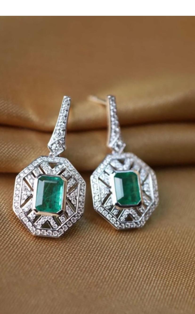 AIG zertifiziert 3,30 Karat sambische Smaragde Diamanten 18k Gold Ohrringe (Smaragdschliff) im Angebot