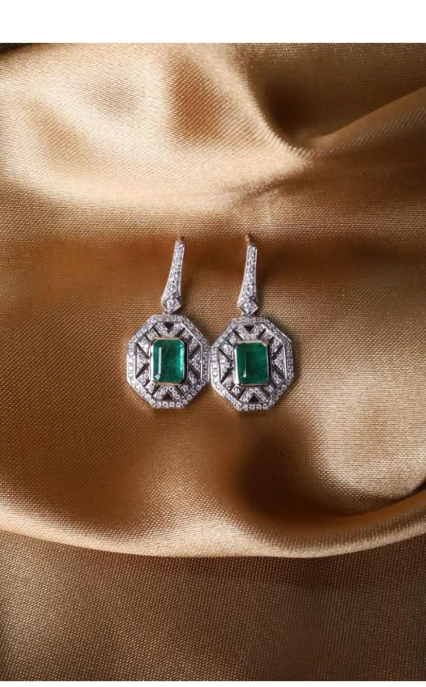 AIG zertifiziert 3,30 Karat sambische Smaragde Diamanten 18k Gold Ohrringe im Angebot 1