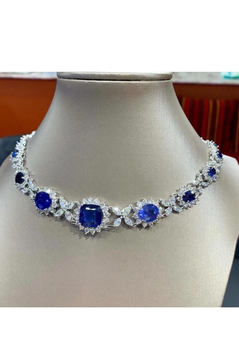 Saphirs bleus de Ceylan certifiés AIG 33,00 carats  14.00 Cts Diamants 18K  Collier Pour femmes en vente