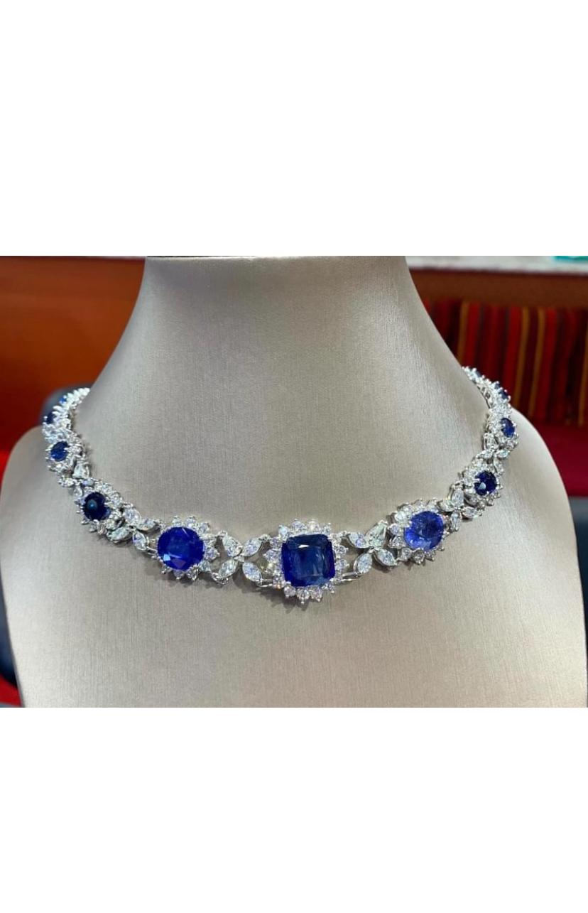 Saphirs bleus de Ceylan certifiés AIG 33,00 carats  14.00 Cts Diamants 18K  Collier en vente 2