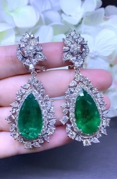 Certified 30.00 Carats Zambia Emeralds 14.00 Ct Diamonds 18K Gold Earrings