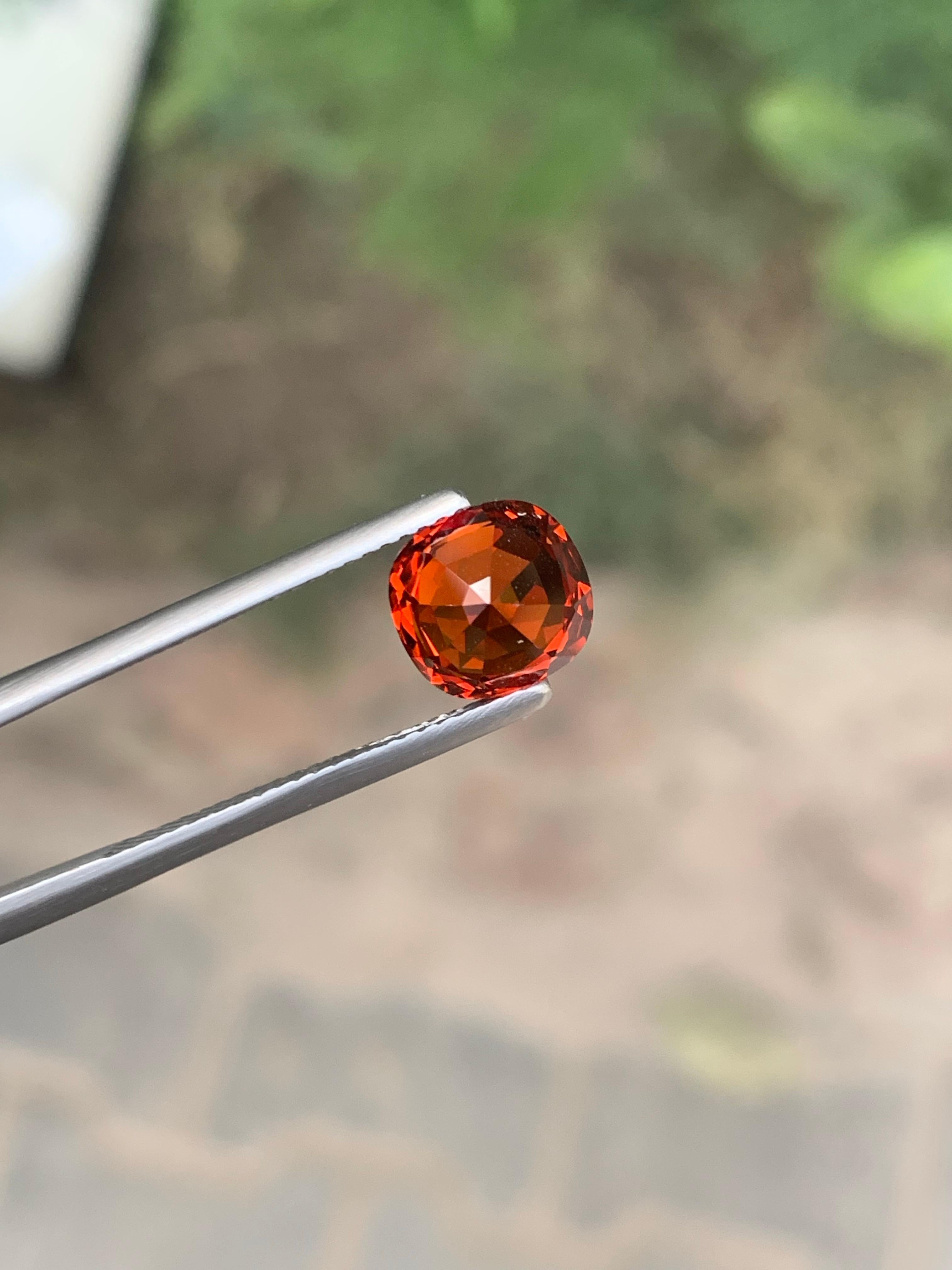 Arts and Crafts Gemma di granato spessartite sciolto naturale certificato AIG da 3,40 carati proveniente dal Mozambico in vendita