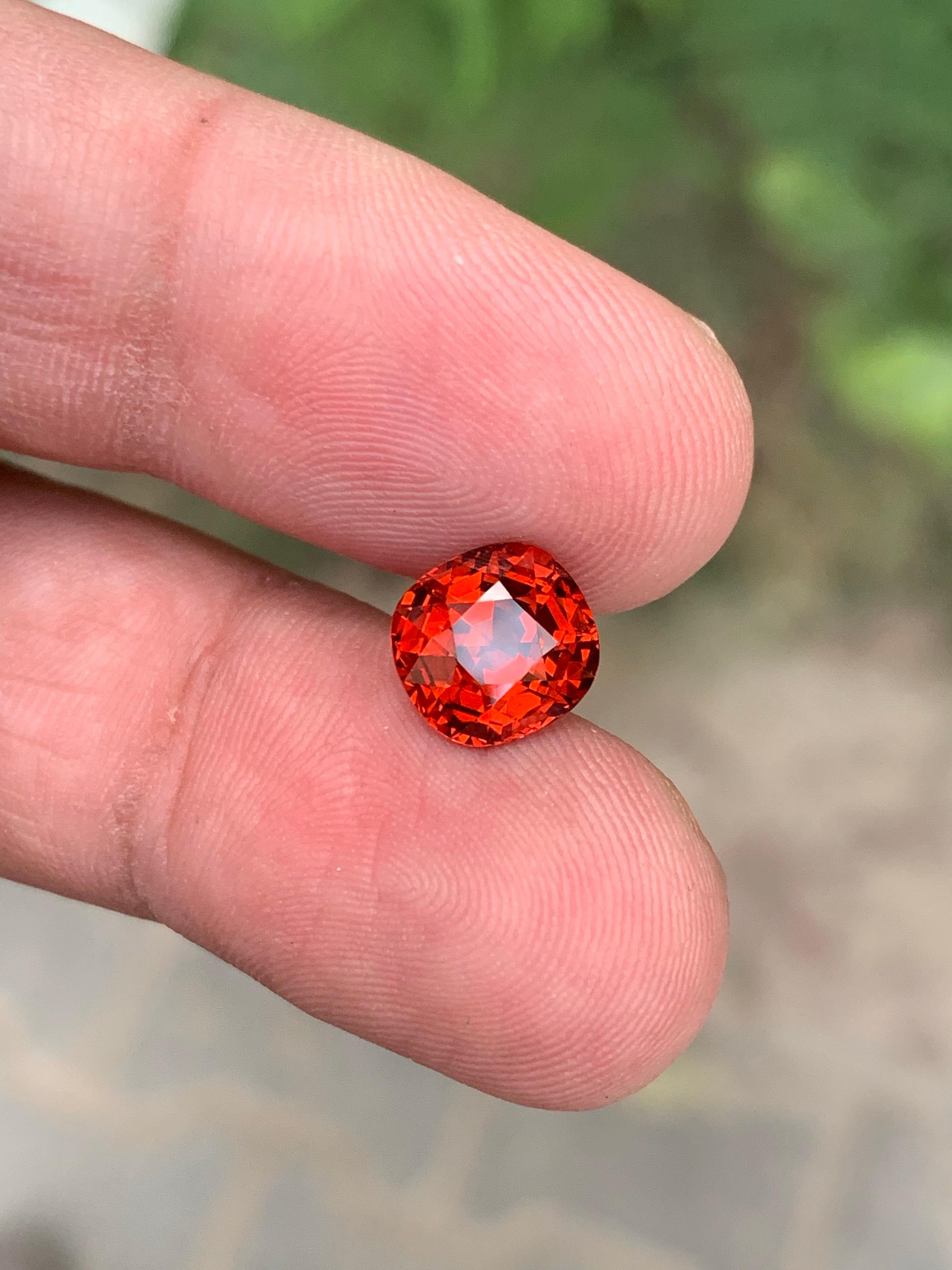 da uomo o donna Gemma di granato spessartite sciolto naturale certificato AIG da 3,40 carati proveniente dal Mozambico in vendita