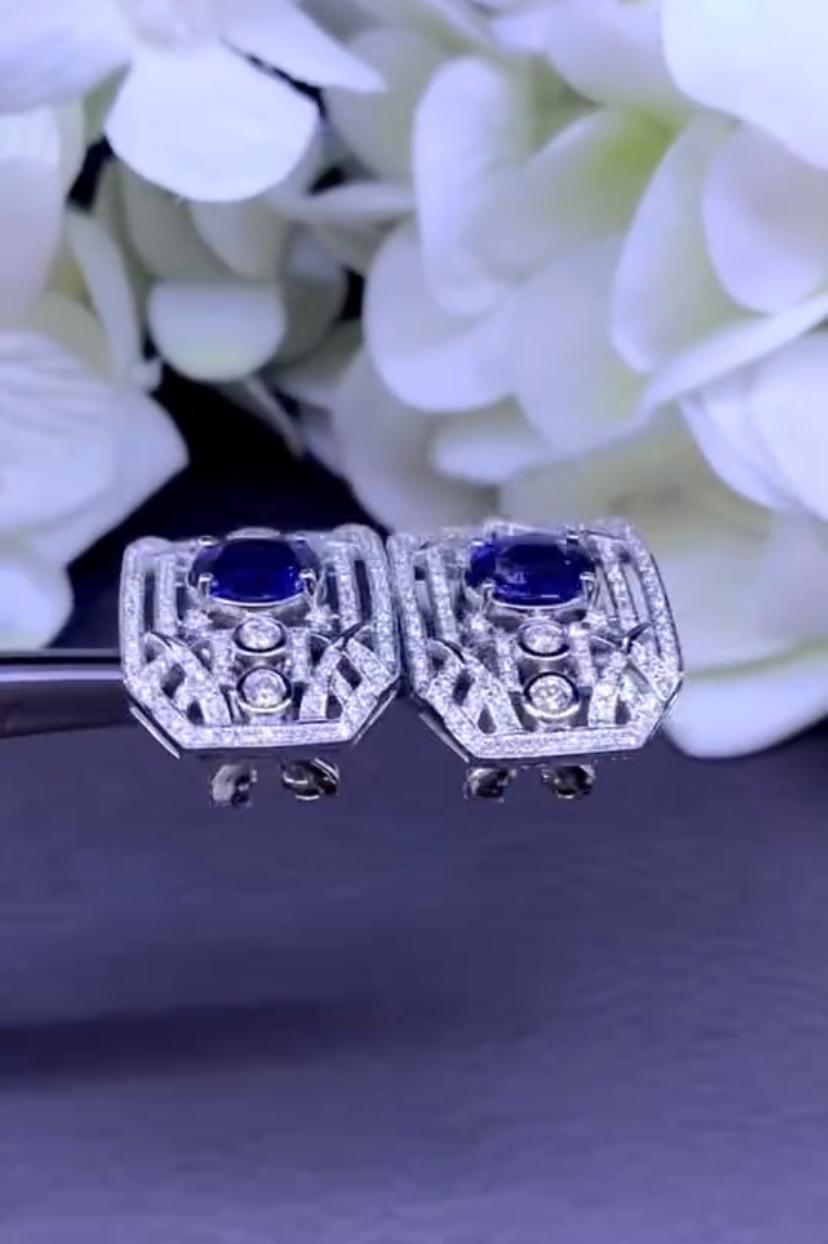 AIG Certified 3.40 Ct Ceylon Sapphires 1.50 Ct Diamonds 18K Gold Earrings In New Condition For Sale In Massafra, IT