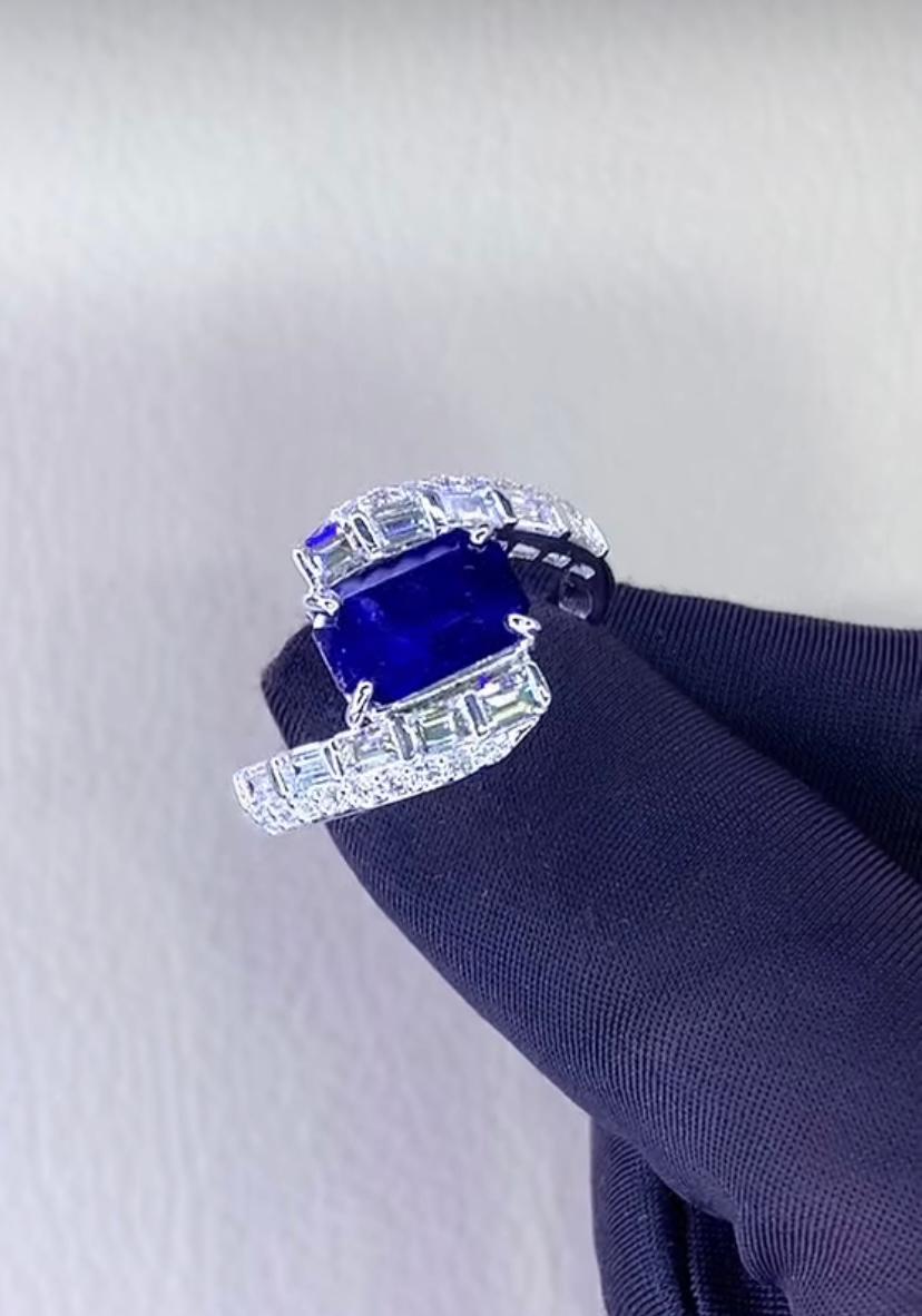 18 Karat Goldring mit AIG-zertifiziertem 3,45 Karat Ceylon-Saphir und 1,50 Karat Diamanten im Angebot 8